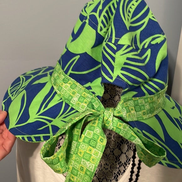 Reversible sun hat - Picture 7 of 11